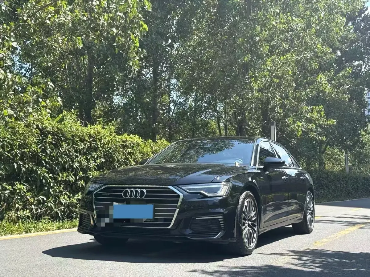 2020 Audi A6L 2.0T 252HP L4 7DCT PHEV 14.1KWH