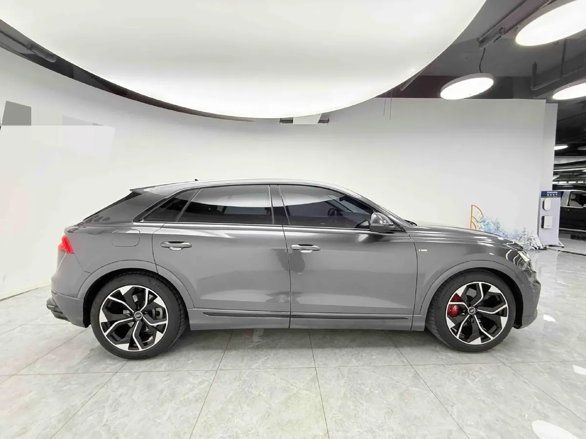 2022 Audi Q8 3.0T 340HP V6 8AT,autocango,china used car exporter,china ev exporter,chinese used car exporter,chinese used ev exporter