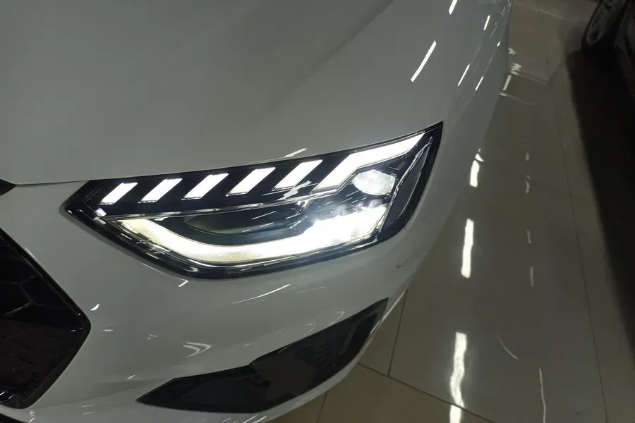 2023 Audi A4L 2.0T 190HP L4 7DCT,autocango,china used car exporter,china ev exporter,chinese used car exporter,chinese used ev exporter