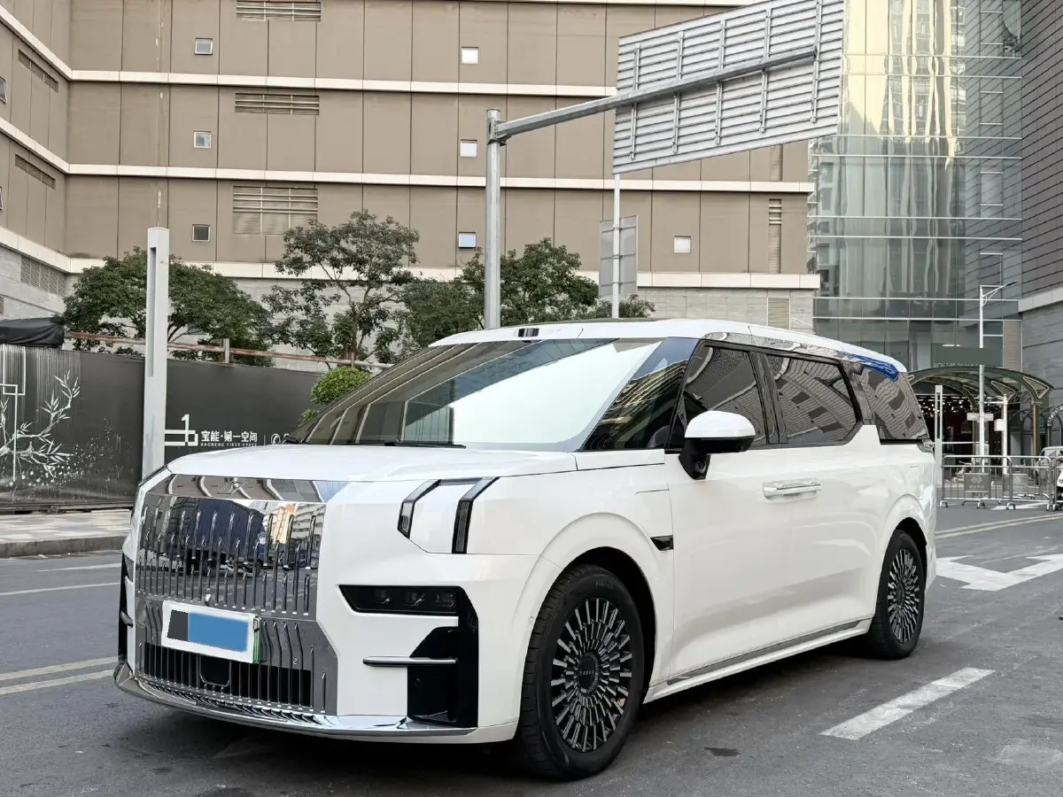 2024 Zeekr 009 BEV 108KWH