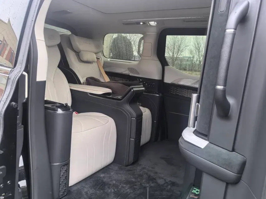 2024 Zeekr 009 BEV 108KWH,autocango,china used car exporter,china ev exporter,chinese used car exporter,chinese used ev exporter