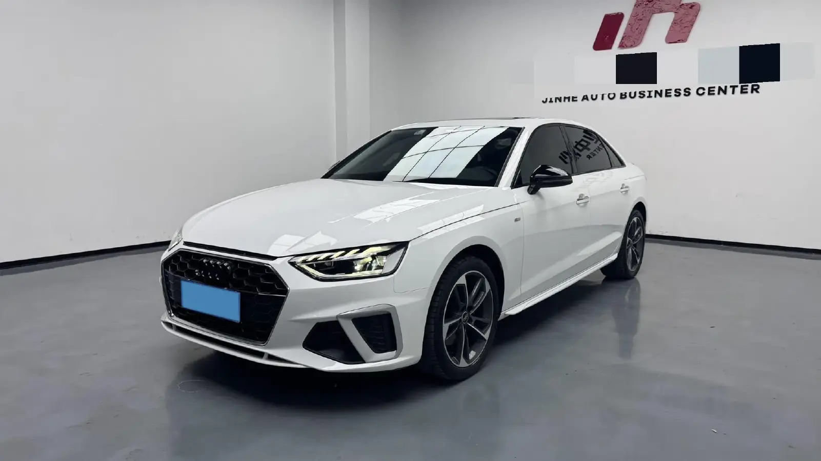 2022 Audi A4L 2.0T 190HP L4 7DCT