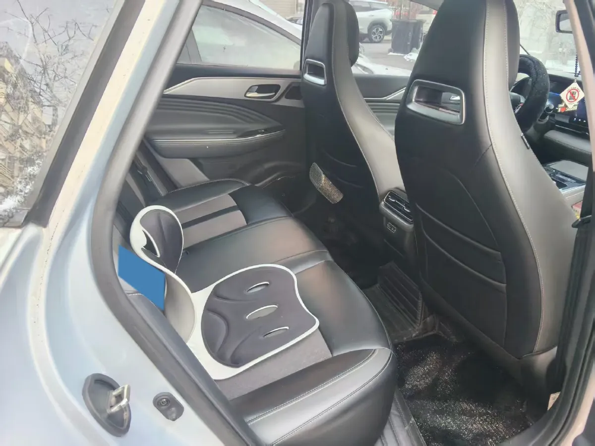 2022 ChangAn Oshan Z6 1.5T 170HP L4 6TCT PHEV 28.4KWH,autocango,china used car exporter,china ev exporter,chinese used car exporter,chinese used ev exporter