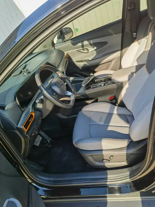 2022 ChangAn UNI-T 1.5T 188HP L4 7DCT,autocango,china used car exporter,china ev exporter,chinese used car exporter,chinese used ev exporter