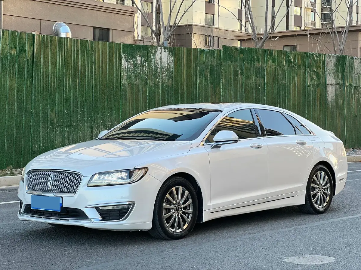 2018 Lincoln MKZ 2.0T 203HP L4 6AT