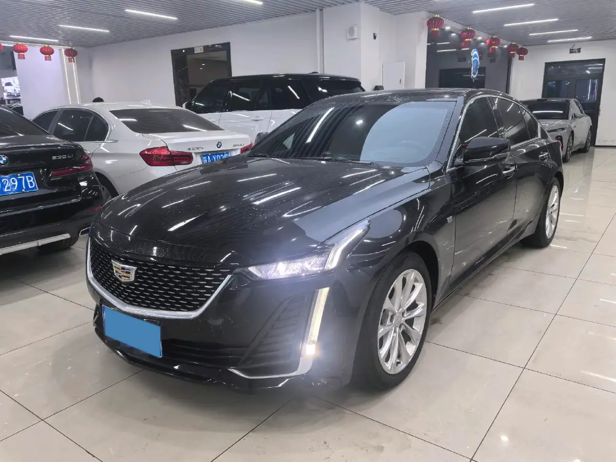 2023 Cadillac CT5 2.0T 237HP L4 10AT