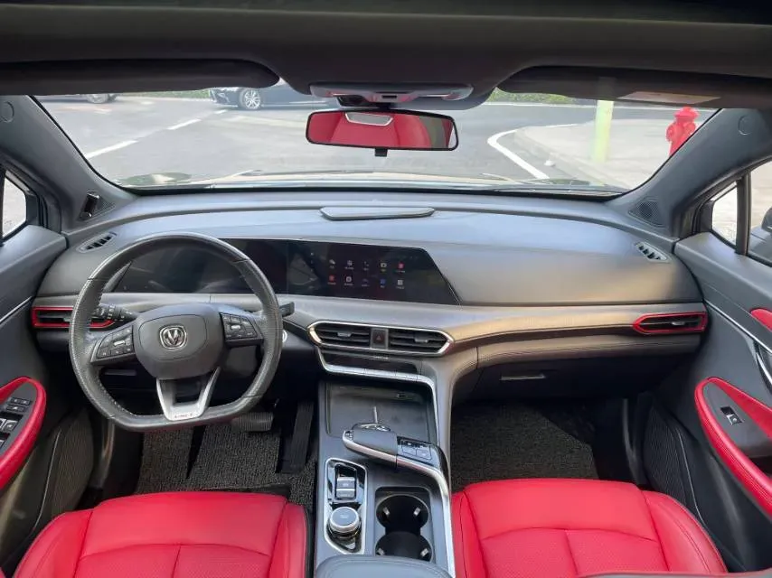 2020 ChangAn UNI-T 1.5T 180HP L4 7DCT,autocango,china used car exporter,china ev exporter,chinese used car exporter,chinese used ev exporter