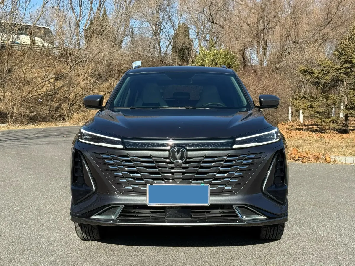 2023 ChangAn CS75 Plus 1.5T 188HP L4 8AT,autocango,china used car exporter,china ev exporter,chinese used car exporter,chinese used ev exporter