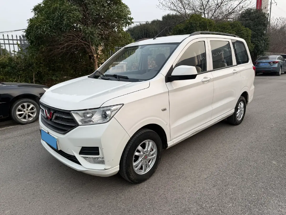 2019 WuLing HongGuang 1.5L 99HP L4 6MT
