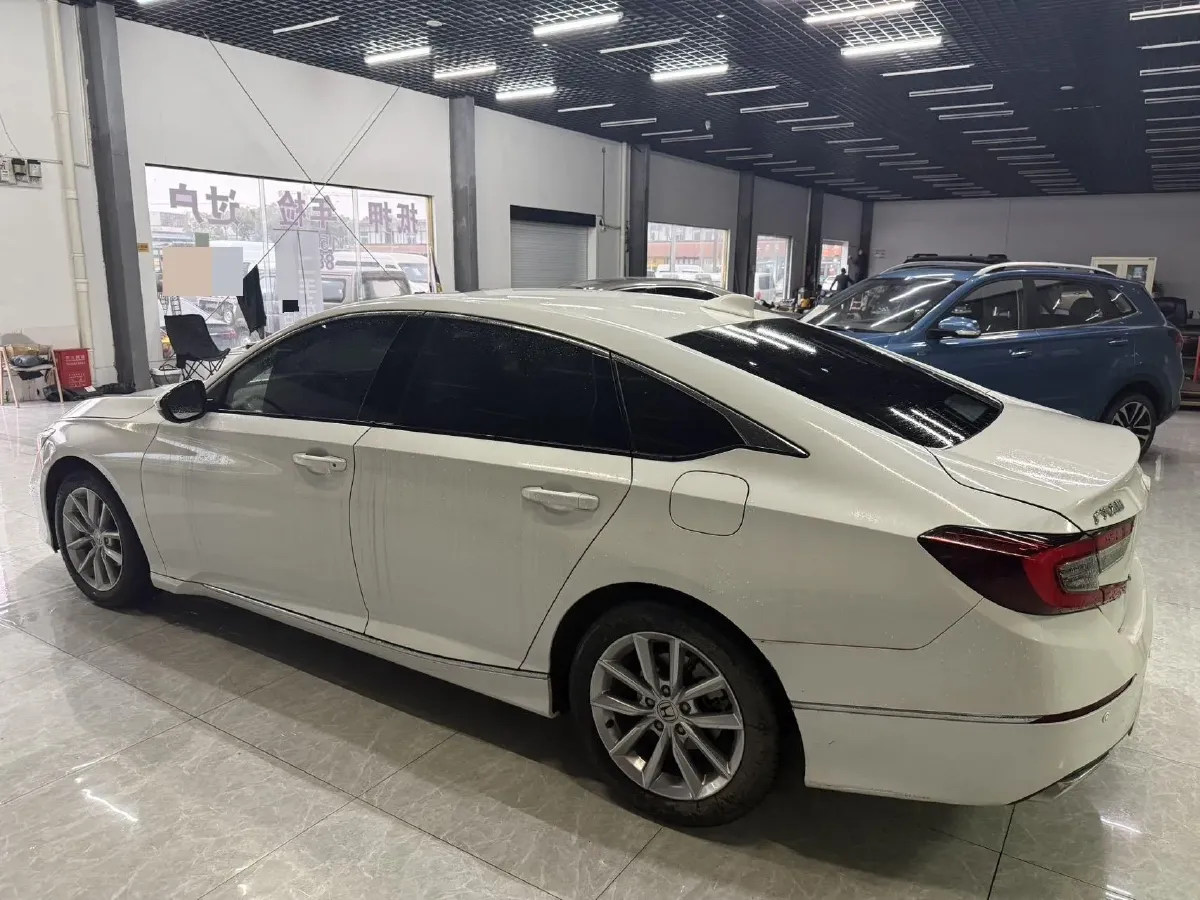 2022 Honda Accord 1.5T 194HP L4 CVT,autocango,china used car exporter,china ev exporter,chinese used car exporter,chinese used ev exporter