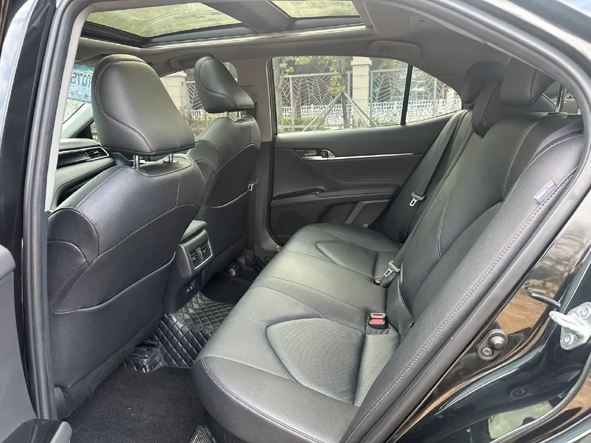 2021 Toyota Camry 2.5L 178HP L4 E-CVT Hybrid,autocango,china used car exporter,china ev exporter,chinese used car exporter,chinese used ev exporter