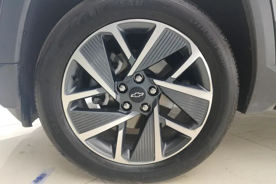 2024 Chevrolet EquinoxPlus 1.5T 180HP L4 2DHT PHEV 16.5KWH,autocango,china used car exporter,china ev exporter,chinese used car exporter,chinese used ev exporter