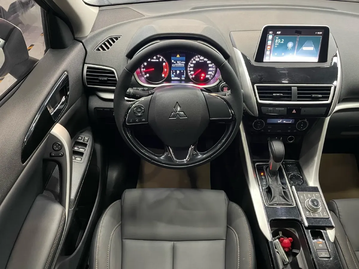 2021 Mitsubishi Eclipse Cross 1.5T 170HP L4 CVT,autocango,china used car exporter,china ev exporter,chinese used car exporter,chinese used ev exporter