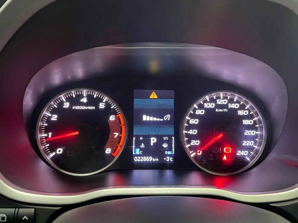 2021 Mitsubishi Eclipse Cross 1.5T 170HP L4 CVT,autocango,china used car exporter,china ev exporter,chinese used car exporter,chinese used ev exporter