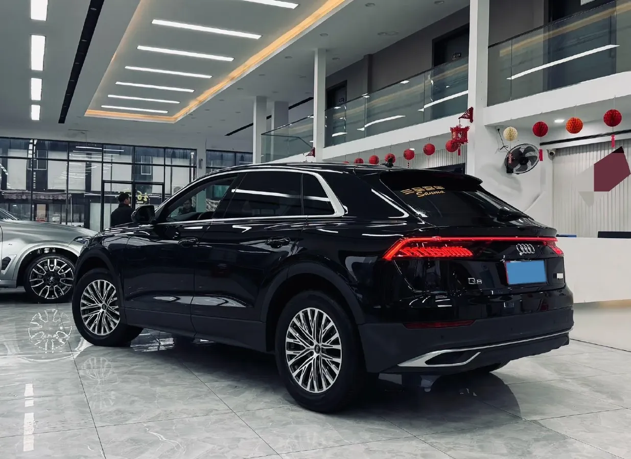 2022 Audi Q8 3.0T 340HP V6 8AT,autocango,china used car exporter,china ev exporter,chinese used car exporter,chinese used ev exporter