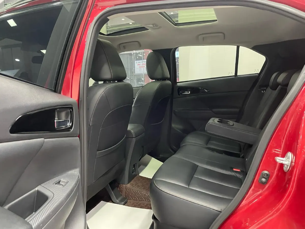 2018 Mitsubishi Eclipse Cross 1.5T 170HP L4 CVT,autocango,china used car exporter,china ev exporter,chinese used car exporter,chinese used ev exporter