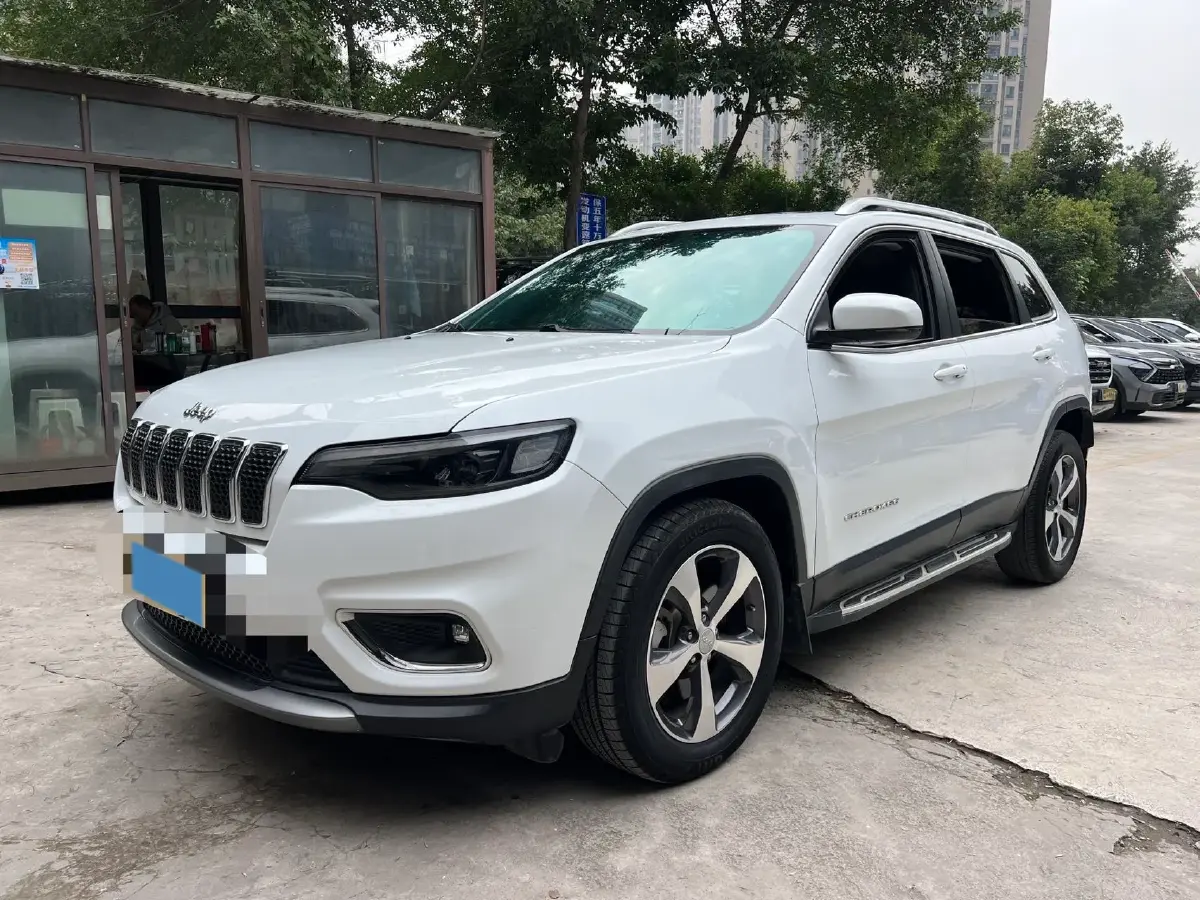2020 Jeep Cherokee 2.0T 234HP L4 9AT