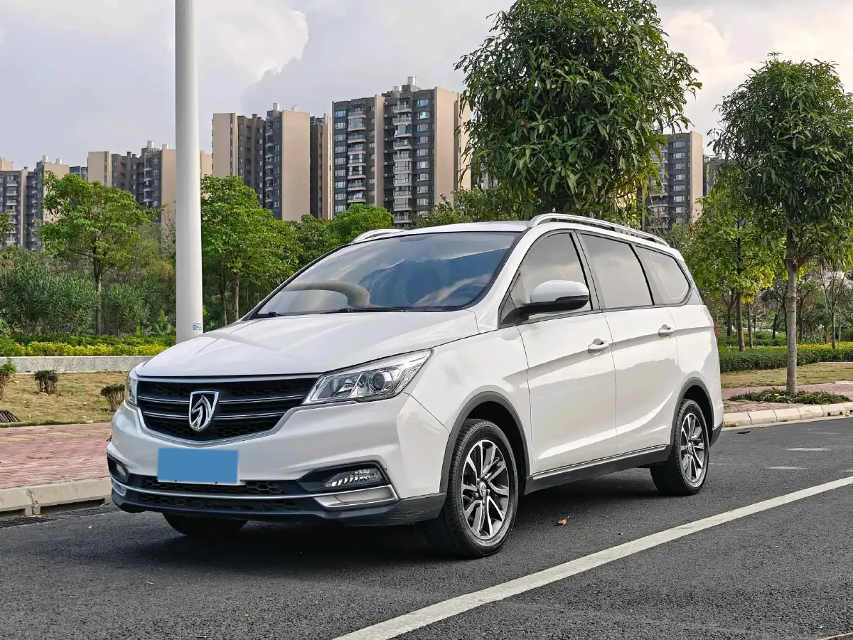 2019 BaoJun 730 1.5L 105HP L4 6MT
