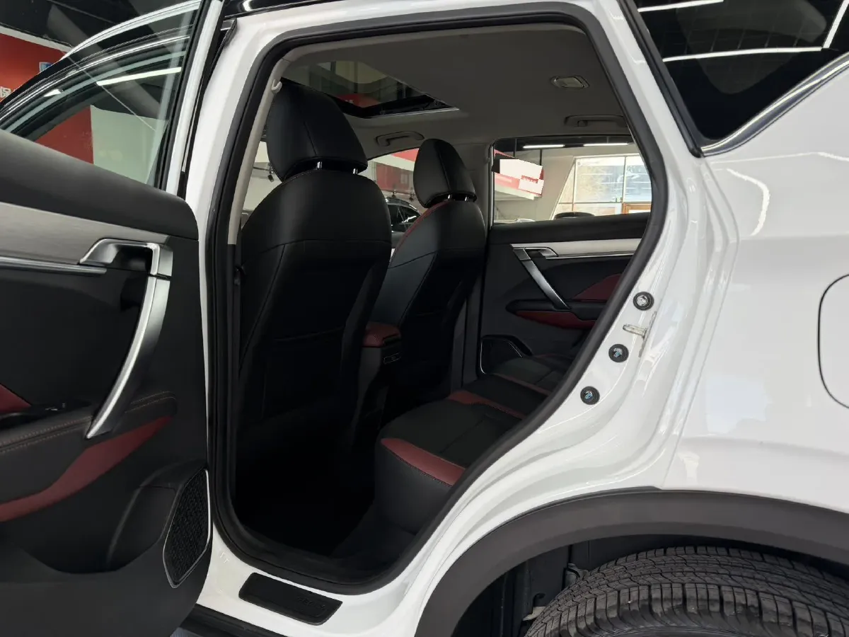 2021 Geely Coolray 1.4T 141HP L4 6DCT,autocango,china used car exporter,china ev exporter,chinese used car exporter,chinese used ev exporter