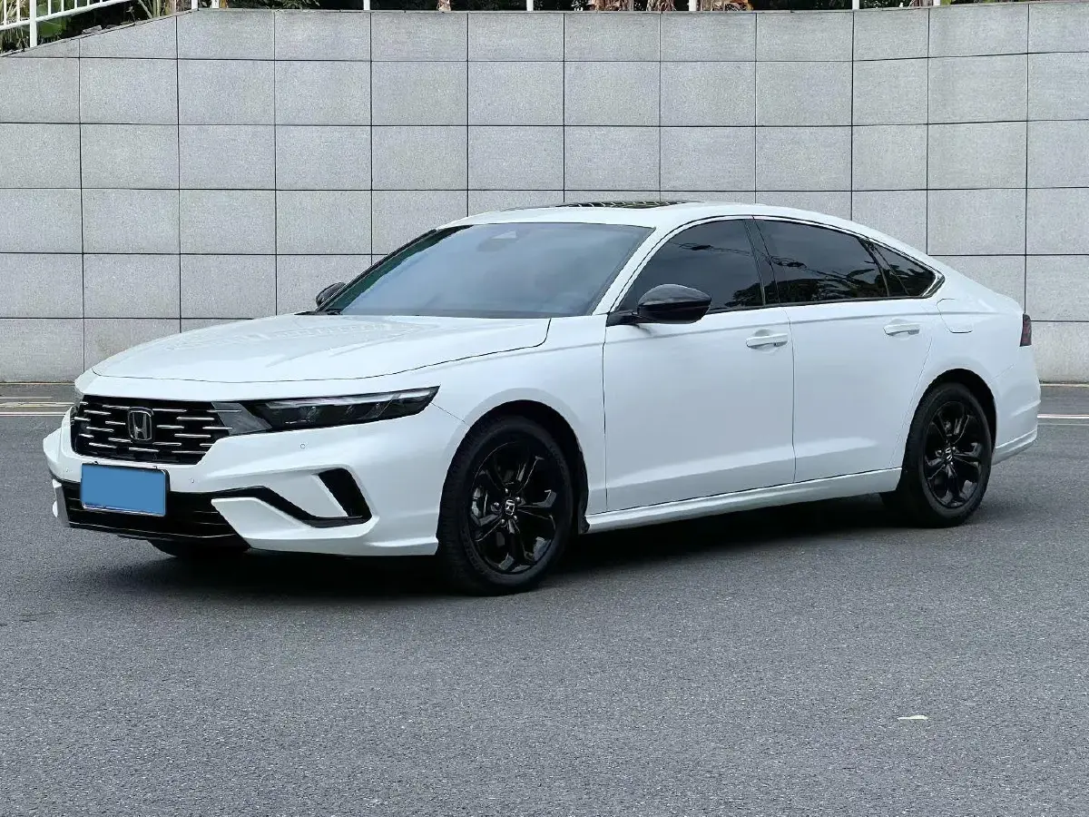 2025 Honda Accord 1.5T 192HP L4 CVT