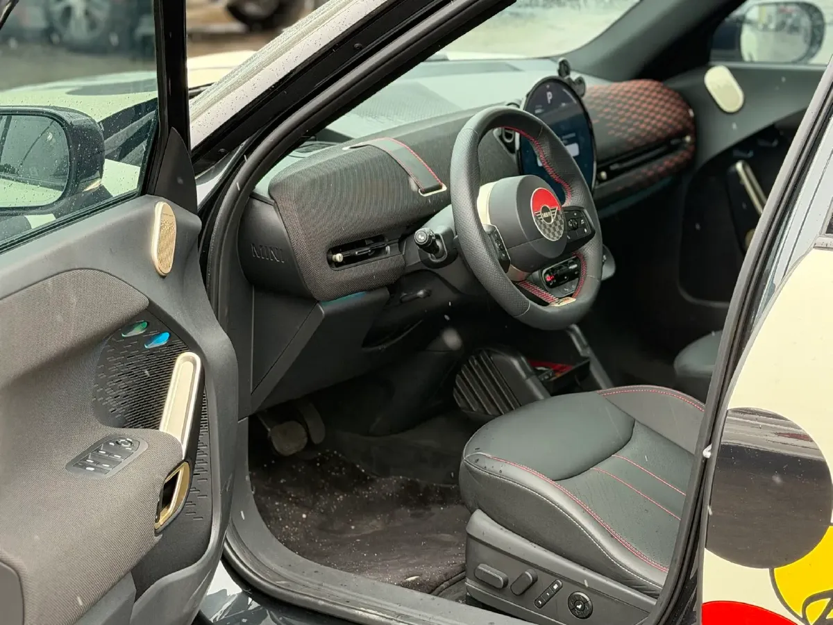 2024 MINI ACEMAN BEV 51.5KWH,autocango,china used car exporter,china ev exporter,chinese used car exporter,chinese used ev exporter