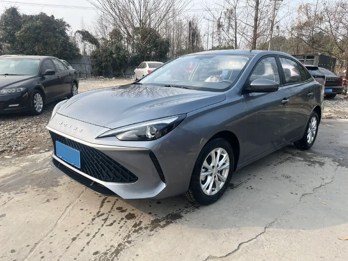 2026 Roewe i5 1.5L 129HP L4 5MT