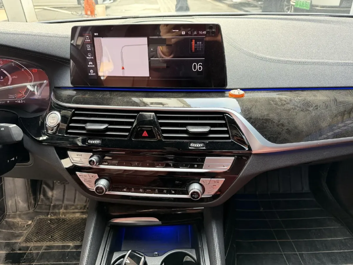 2020 BMW 5 Series 2.0T 252HP L4 8AT,autocango,china used car exporter,china ev exporter,chinese used car exporter,chinese used ev exporter