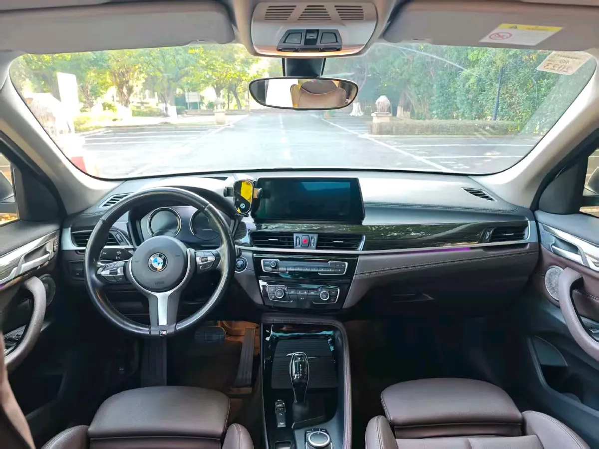 2022 BMW X1 2.0T 192HP L4 8AT,autocango,china used car exporter,china ev exporter,chinese used car exporter,chinese used ev exporter