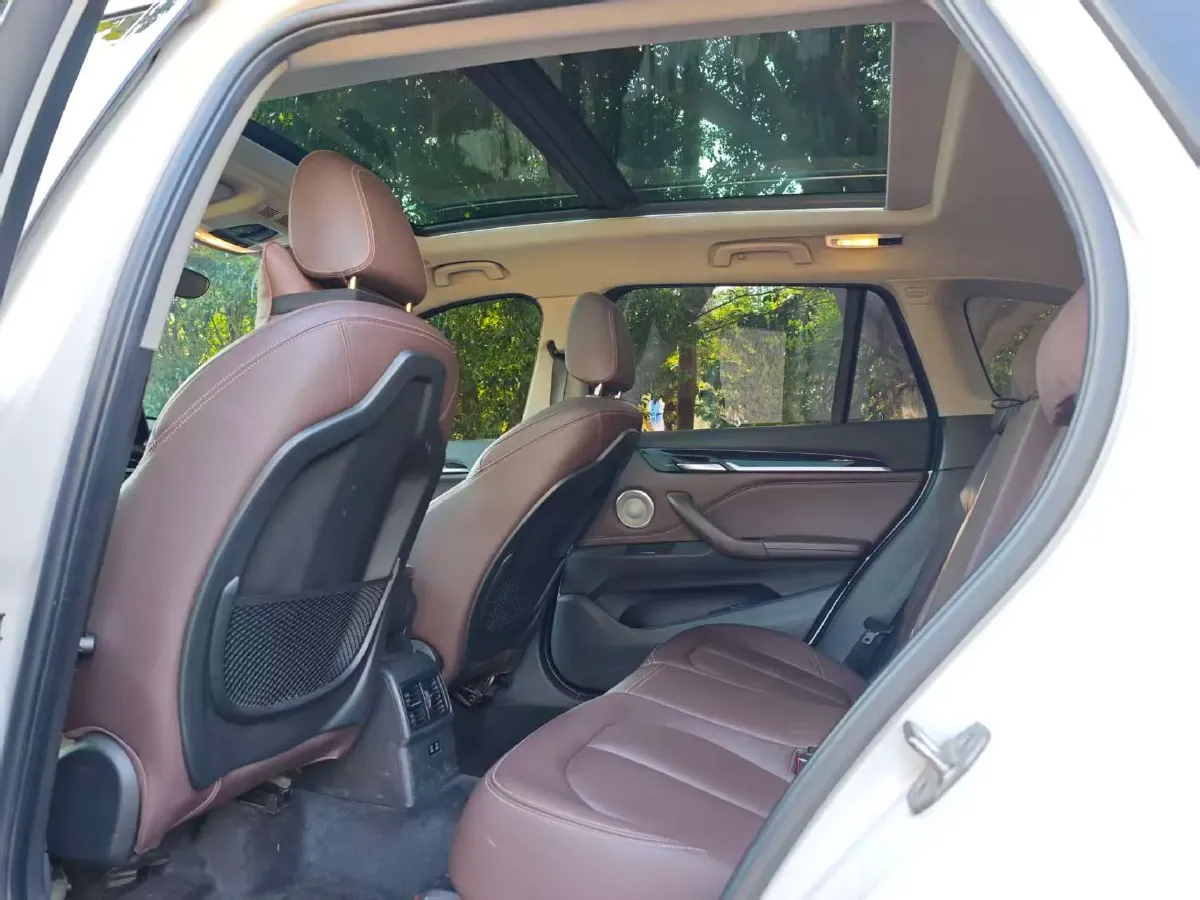 2022 BMW X1 2.0T 192HP L4 8AT,autocango,china used car exporter,china ev exporter,chinese used car exporter,chinese used ev exporter