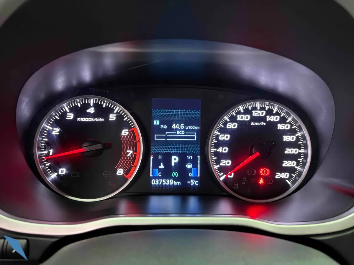 2018 Mitsubishi Eclipse Cross 1.5T 170HP L4 CVT,autocango,china used car exporter,china ev exporter,chinese used car exporter,chinese used ev exporter