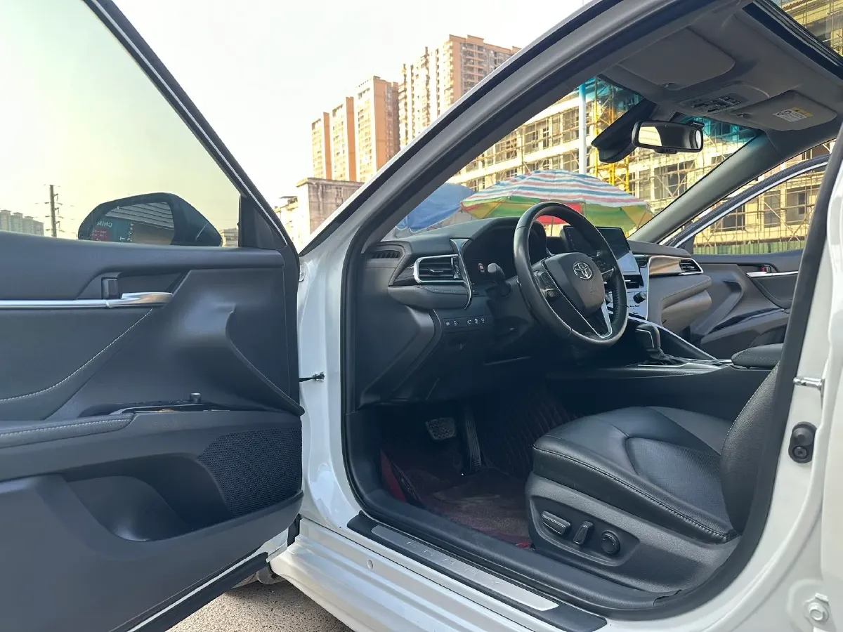 2021 Toyota Camry 2.5L 209HP L4 8AT,autocango,china used car exporter,china ev exporter,chinese used car exporter,chinese used ev exporter