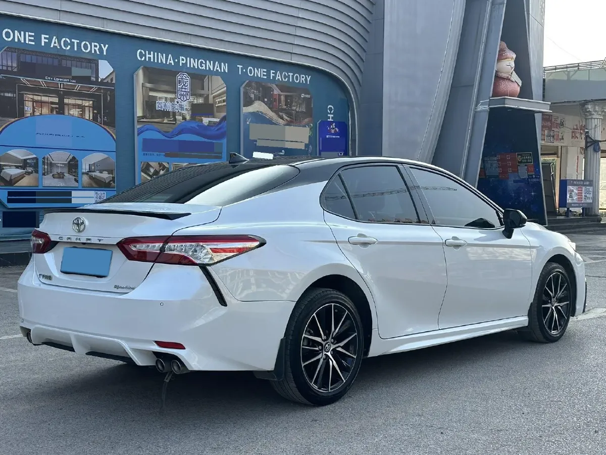 2021 Toyota Camry 2.5L 209HP L4 8AT,autocango,china used car exporter,china ev exporter,chinese used car exporter,chinese used ev exporter