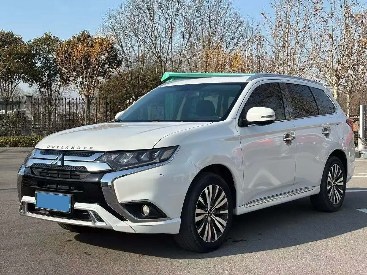 2021 Mitsubishi Outlander 2.4L 192HP L4 CVT