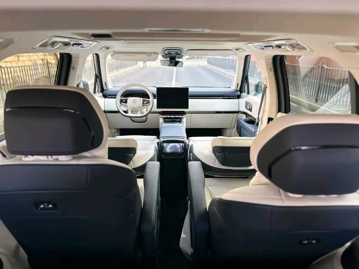 2025 Zeekr 9X 2.0T 279HP L4 1DHT PHEV,autocango,china used car exporter,china ev exporter,chinese used car exporter,chinese used ev exporter