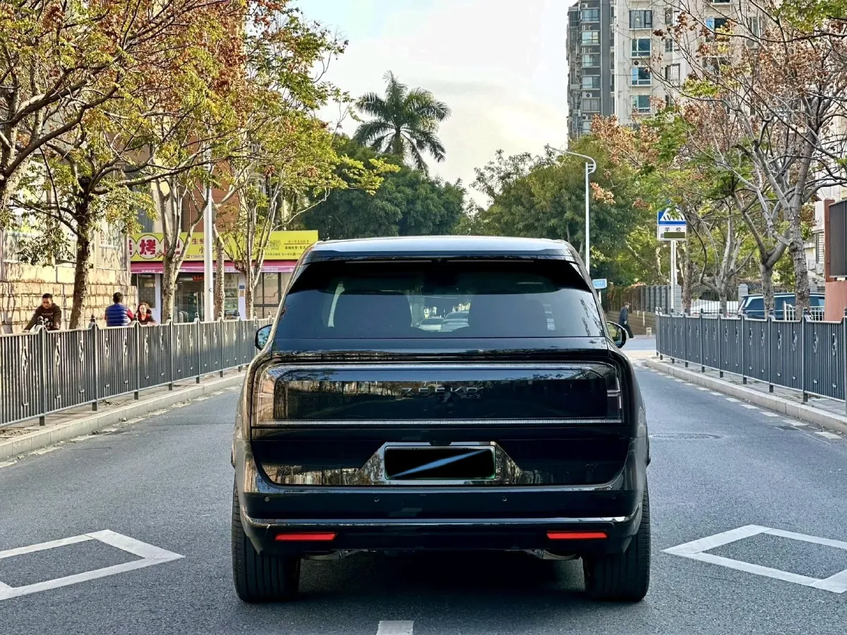 2025 Zeekr 9X 2.0T 279HP L4 1DHT PHEV,autocango,china used car exporter,china ev exporter,chinese used car exporter,chinese used ev exporter