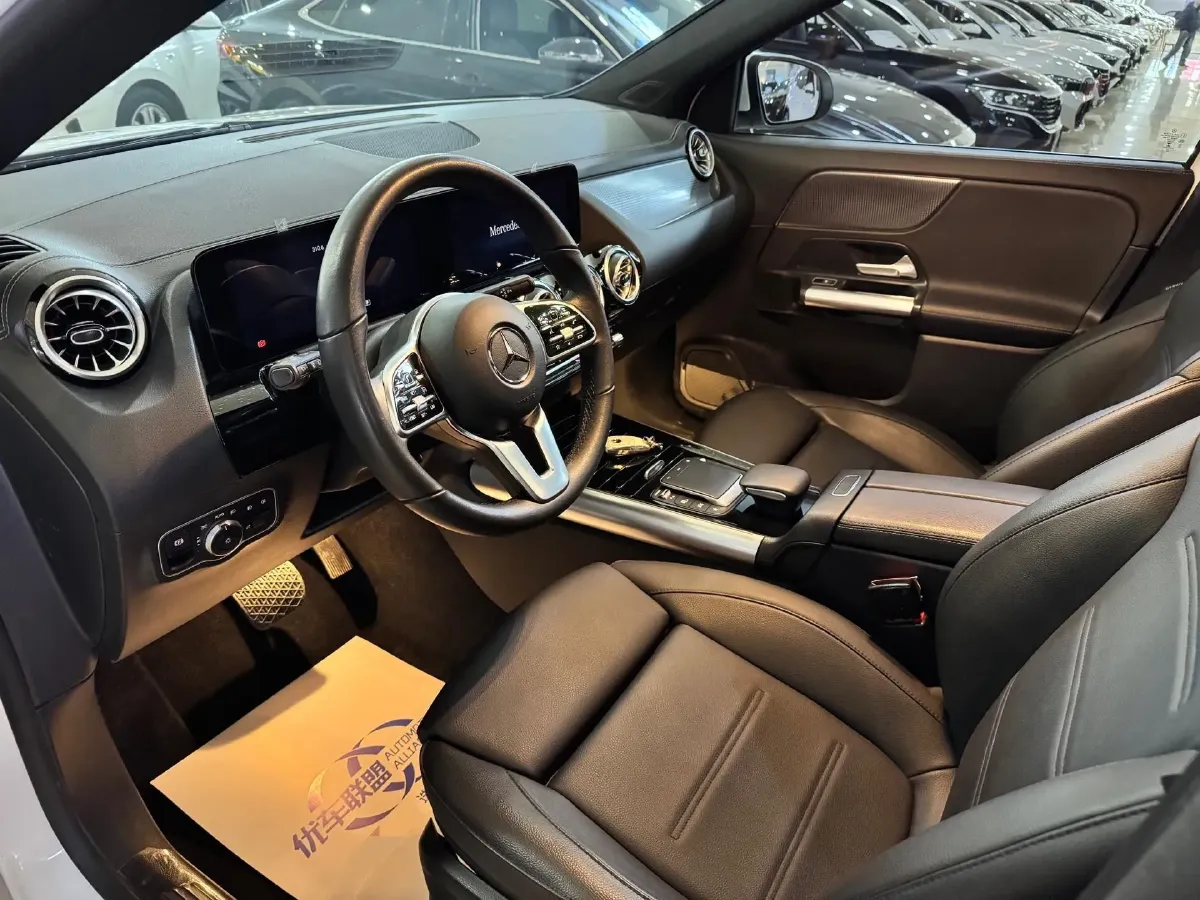 2022 Mercedes-Benz GLA Class 1.3T 163HP L4 7DCT,autocango,china used car exporter,china ev exporter,chinese used car exporter,chinese used ev exporter