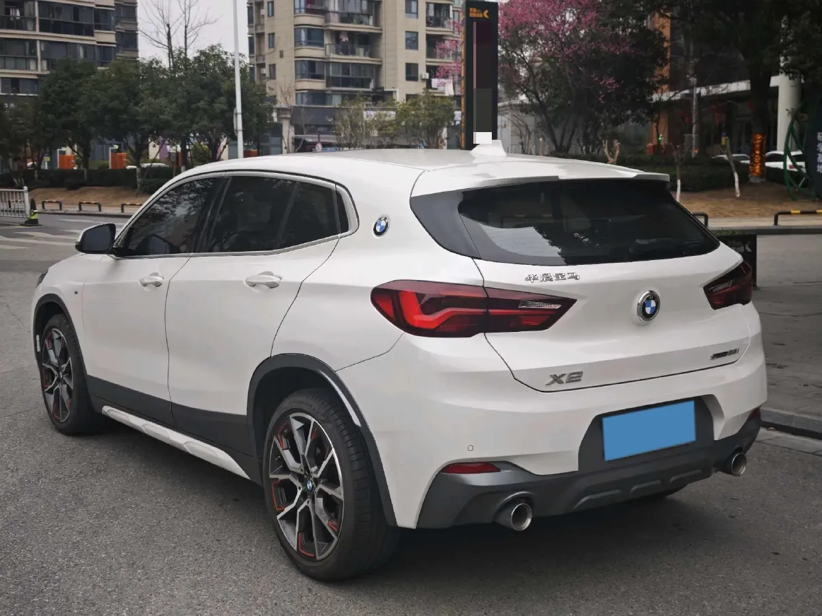 2022 BMW X2 2.0T 192HP L4 7DCT,autocango,china used car exporter,china ev exporter,chinese used car exporter,chinese used ev exporter