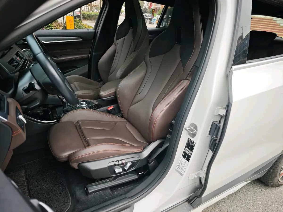 2022 BMW X2 2.0T 192HP L4 7DCT,autocango,china used car exporter,china ev exporter,chinese used car exporter,chinese used ev exporter