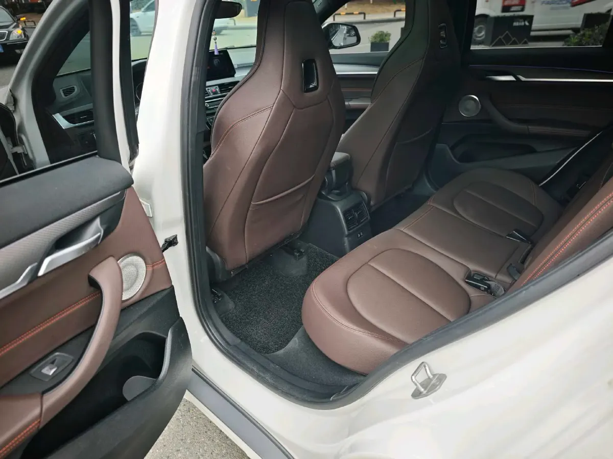 2022 BMW X2 2.0T 192HP L4 7DCT,autocango,china used car exporter,china ev exporter,chinese used car exporter,chinese used ev exporter