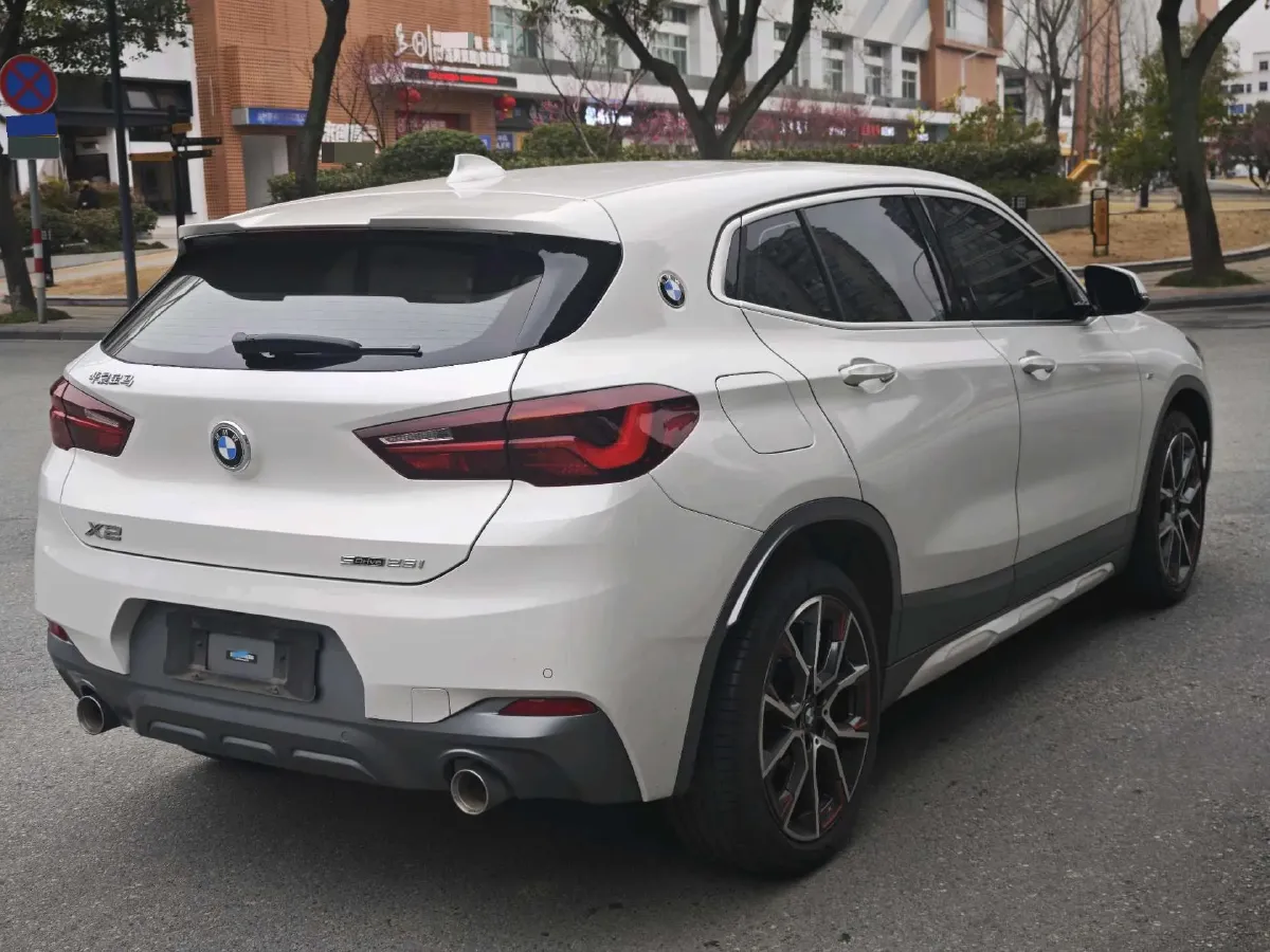 2022 BMW X2 2.0T 192HP L4 7DCT,autocango,china used car exporter,china ev exporter,chinese used car exporter,chinese used ev exporter