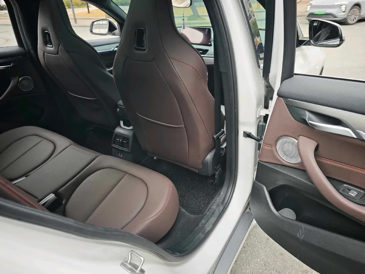 2022 BMW X2 2.0T 192HP L4 7DCT,autocango,china used car exporter,china ev exporter,chinese used car exporter,chinese used ev exporter