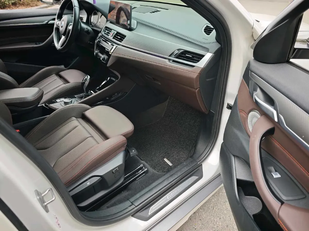 2022 BMW X2 2.0T 192HP L4 7DCT,autocango,china used car exporter,china ev exporter,chinese used car exporter,chinese used ev exporter