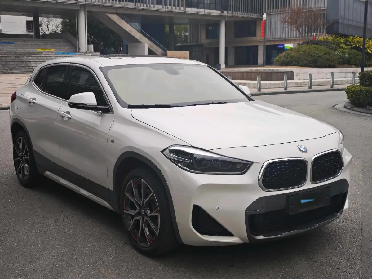 2022 BMW X2 2.0T 192HP L4 7DCT,autocango,china used car exporter,china ev exporter,chinese used car exporter,chinese used ev exporter