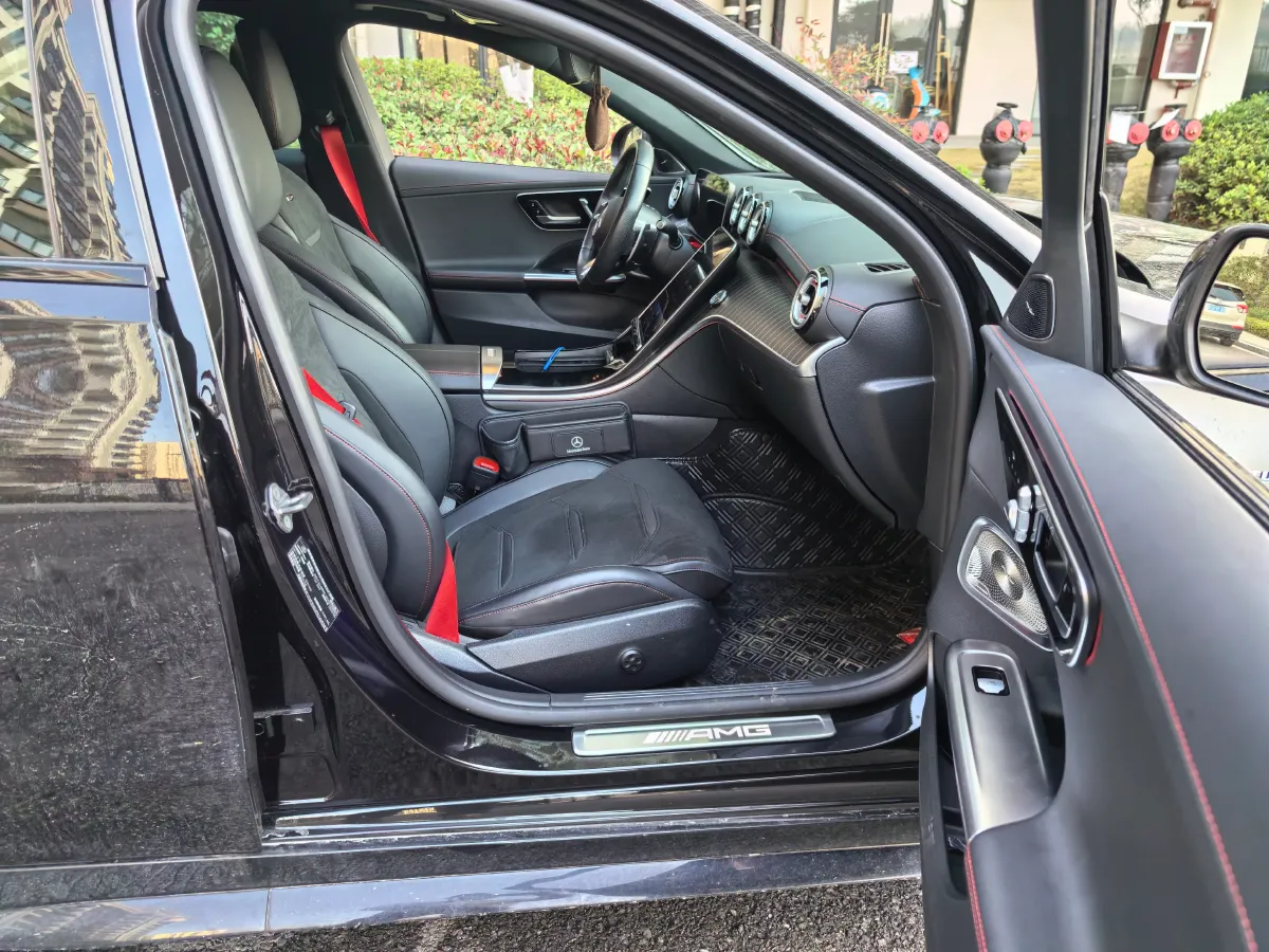 2024 Mercedes-Benz C AMG 2.0T 408HP L4 9AT,autocango,china used car exporter,china ev exporter,chinese used car exporter,chinese used ev exporter