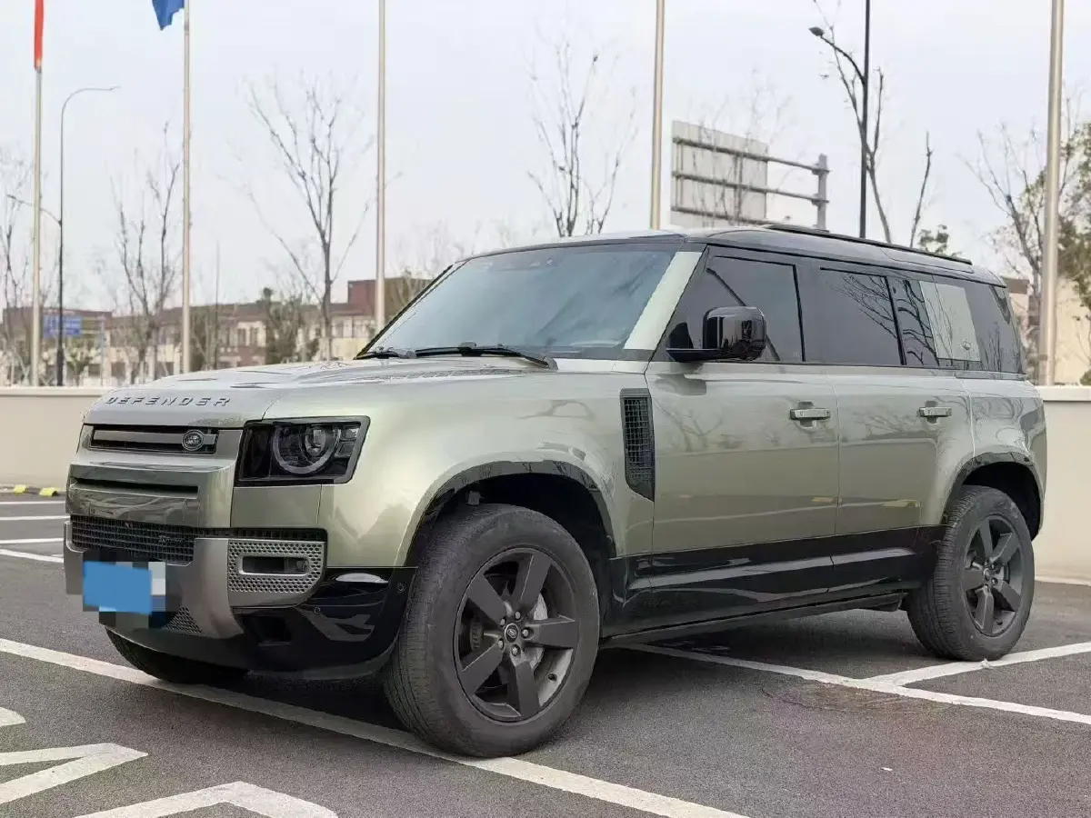 2023 Land Rover Defender 3.0T 400HP L6 8AT
