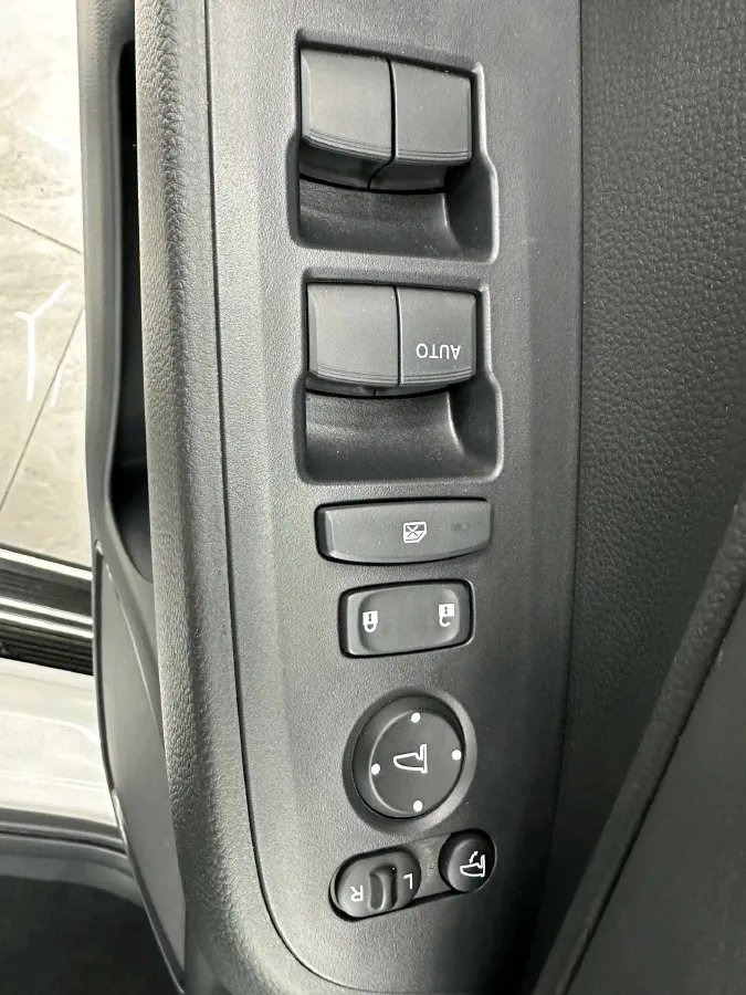 2023 Honda XR-V 1.5L 124HP L4 CVT,autocango,china used car exporter,china ev exporter,chinese used car exporter,chinese used ev exporter