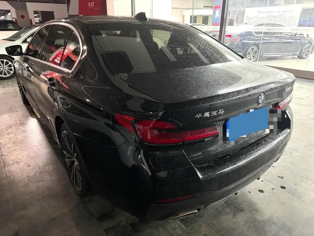 2022 BMW 5 Series 2.0T 252HP L4 8AT,autocango,china used car exporter,china ev exporter,chinese used car exporter,chinese used ev exporter