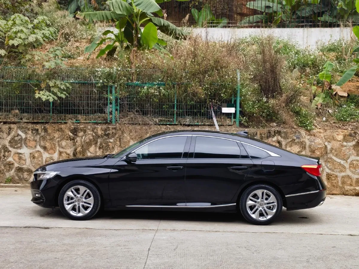 2018 Honda Accord 1.5T 194HP L4 CVT,autocango,china used car exporter,china ev exporter,chinese used car exporter,chinese used ev exporter