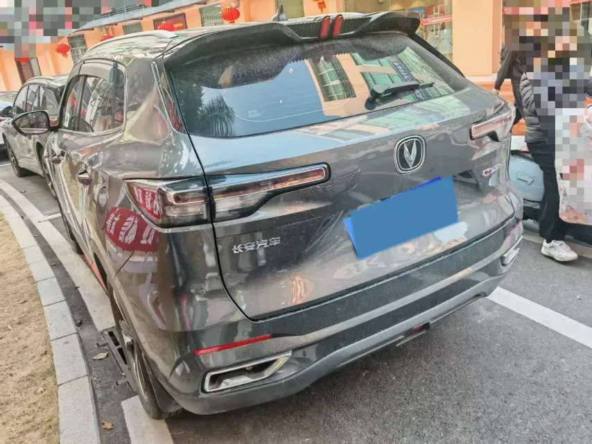 2022 ChangAn UNI-V 1.5T 188HP L4 7DCT,autocango,china used car exporter,china ev exporter,chinese used car exporter,chinese used ev exporter