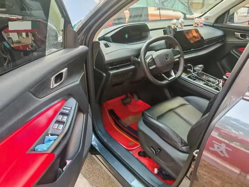 2022 ChangAn UNI-V 1.5T 188HP L4 7DCT,autocango,china used car exporter,china ev exporter,chinese used car exporter,chinese used ev exporter